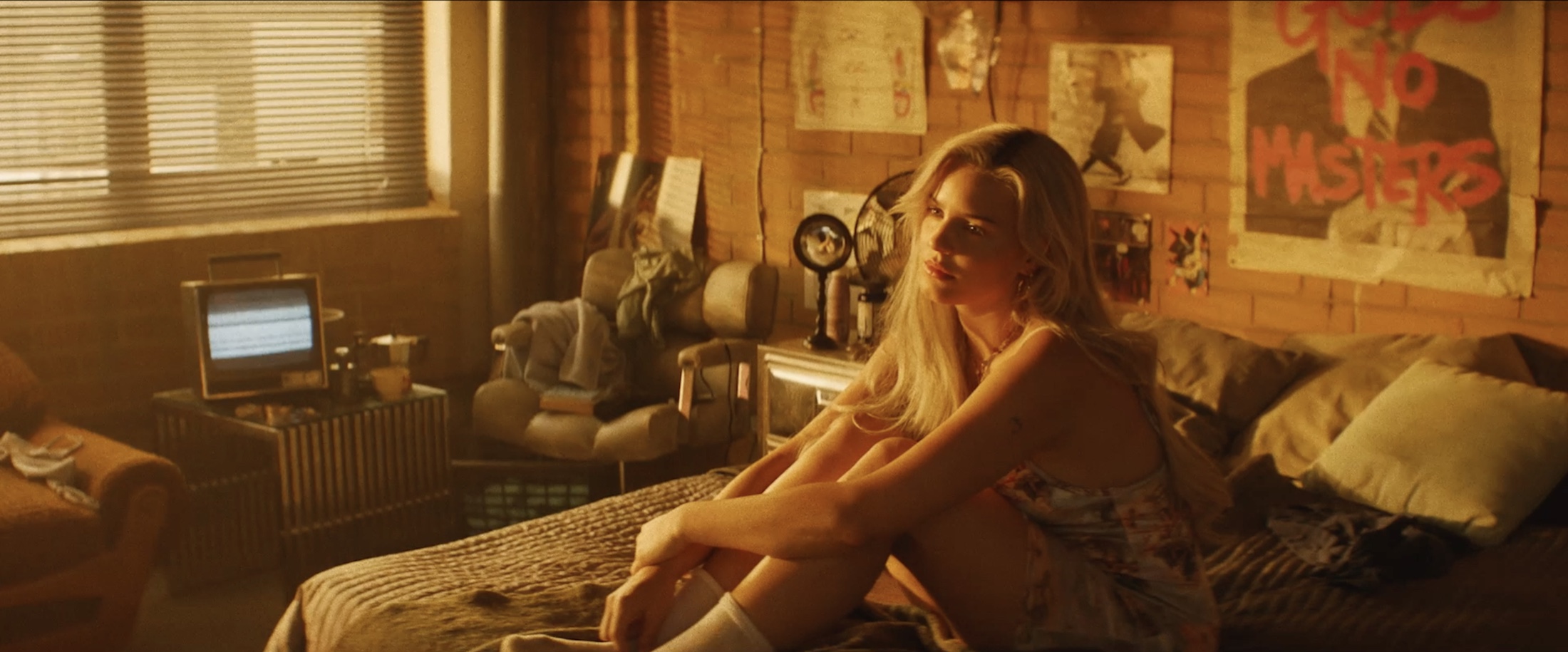 David Guetta feat. Anne-Marie — Don’t Leave Me Alone